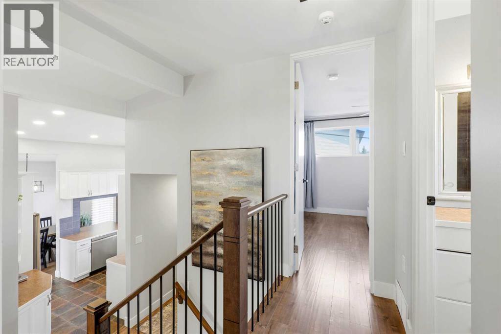 2516 63 Avenue SW, Calgary, Alberta  T3E 5J5 - Photo 18 - A2324720
