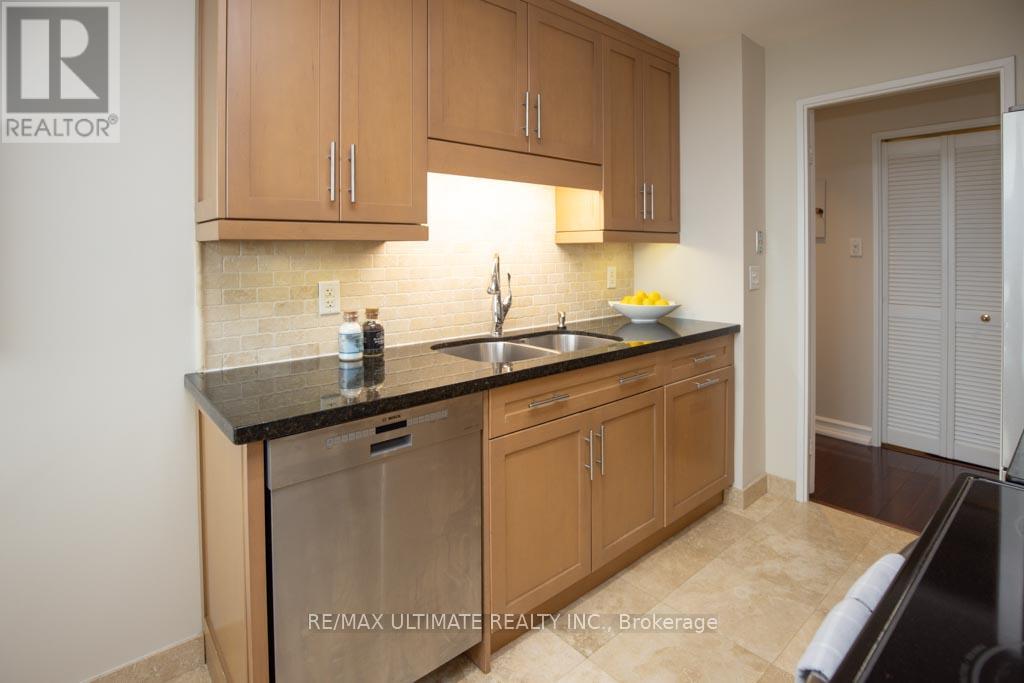 2504 - 75 Wynford Heights Crescent, Toronto, Ontario  M3C 3H9 - Photo 14 - C13691532