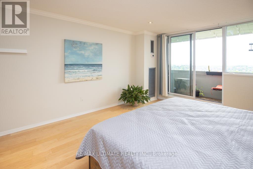 2504 - 75 Wynford Heights Crescent, Toronto, Ontario  M3C 3H9 - Photo 18 - C13691532