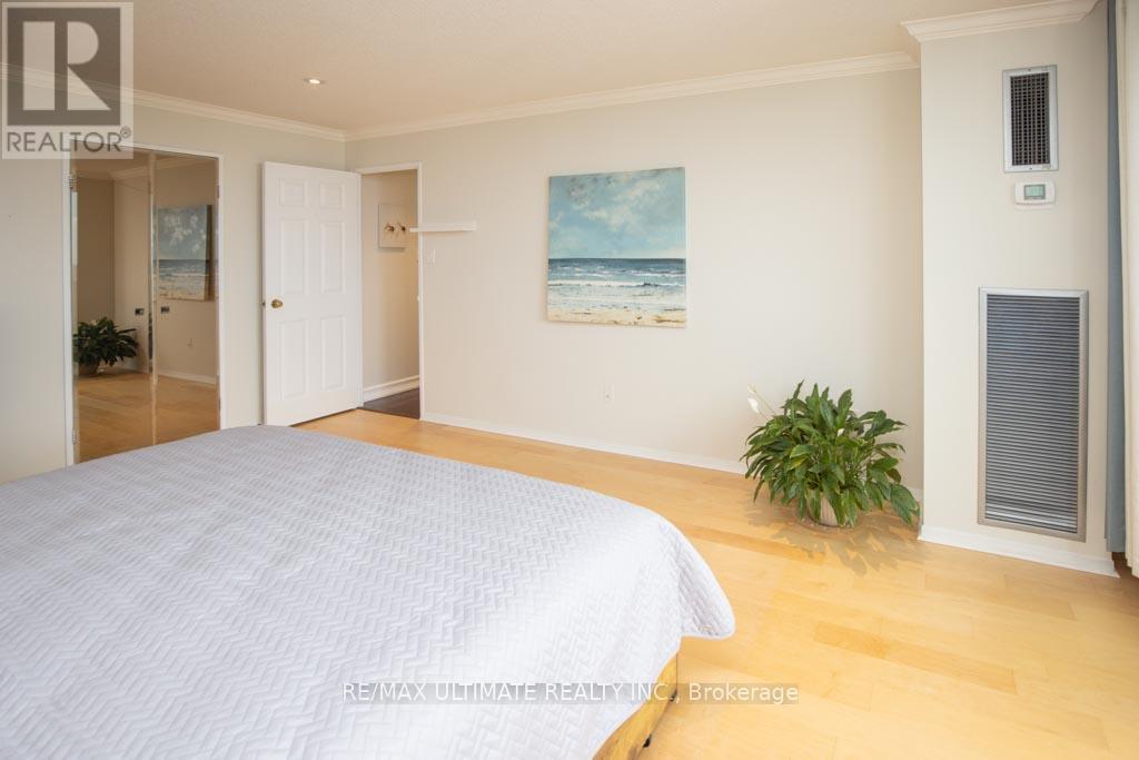 2504 - 75 Wynford Heights Crescent, Toronto, Ontario  M3C 3H9 - Photo 19 - C13691532