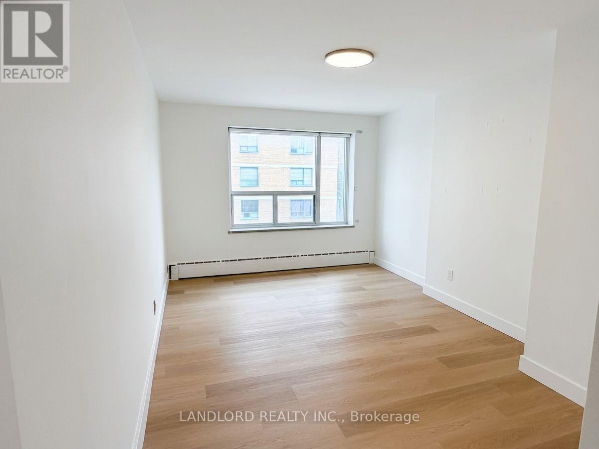402 - 420 Eglinton Avenue E, Toronto, Ontario  M4P 1L8 - Photo 11 - C13691534