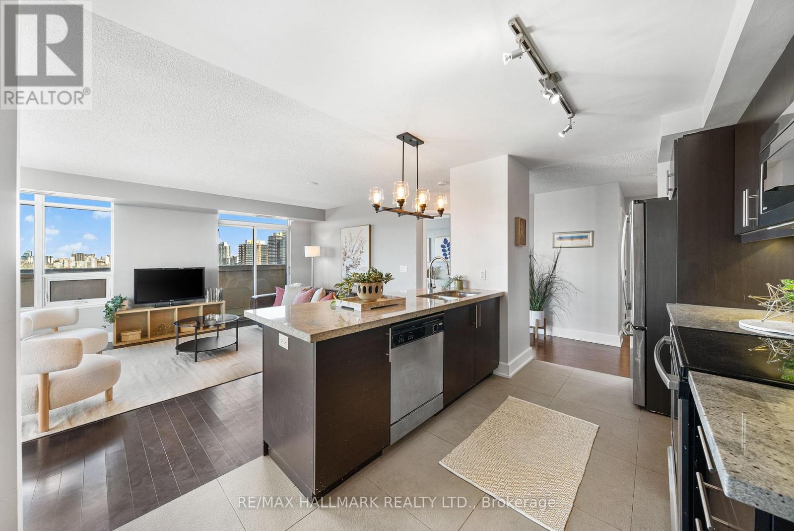 708 - 676 SHEPPARD AVENUE E, Toronto, Ontario