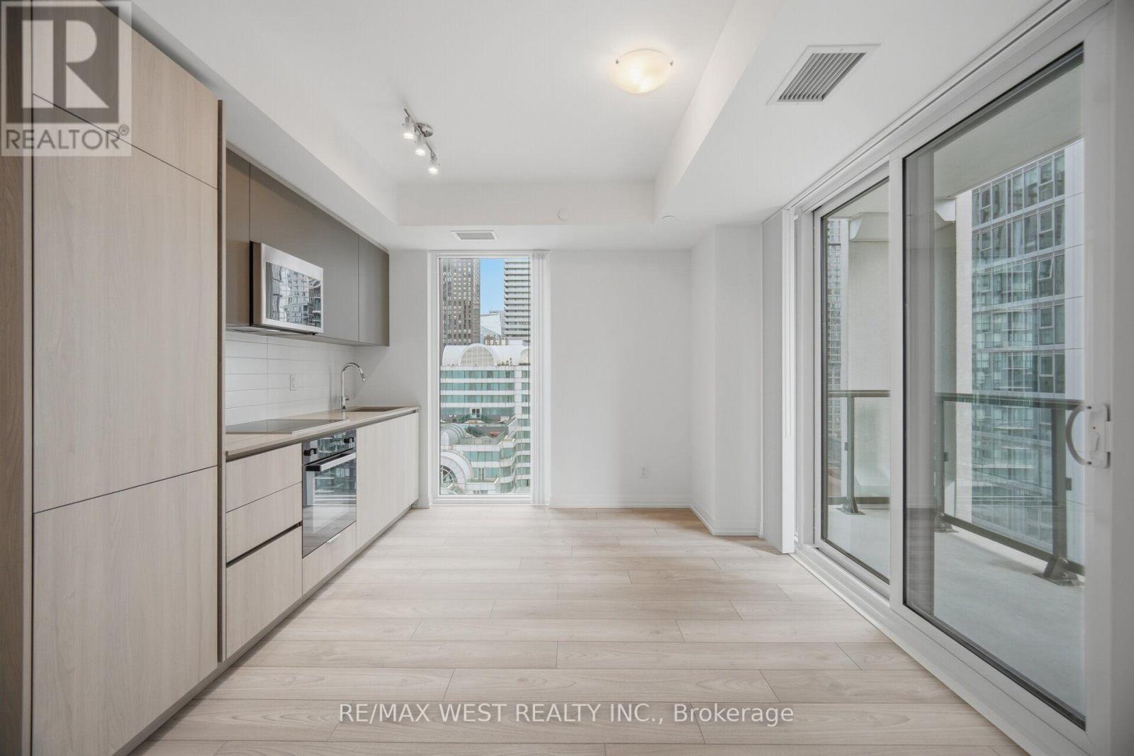 2208 - 400 King Street W, Toronto, Ontario  M5V 0X8 - Photo 10 - C13691552
