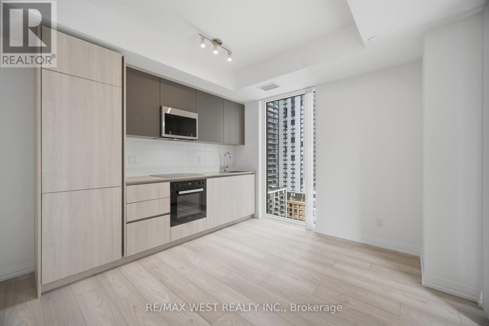 2208 - 400 King Street W, Toronto, Ontario  M5V 0X8 - Photo 11 - C13691552