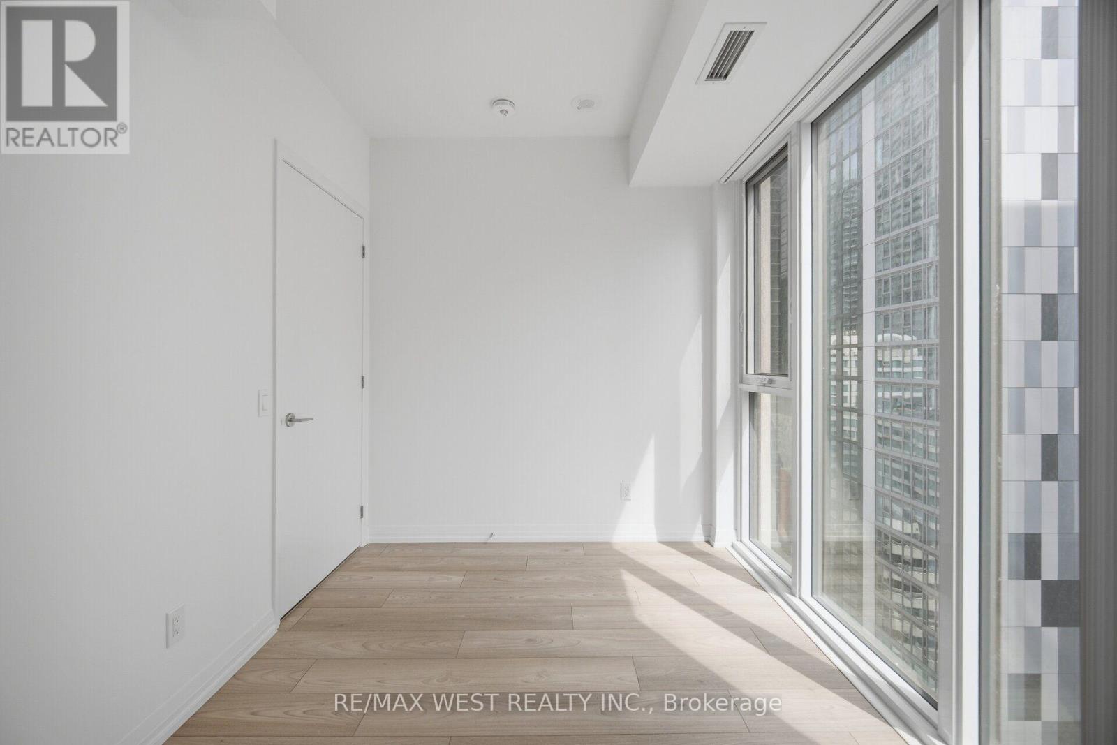 2208 - 400 King Street W, Toronto, Ontario  M5V 0X8 - Photo 19 - C13691552