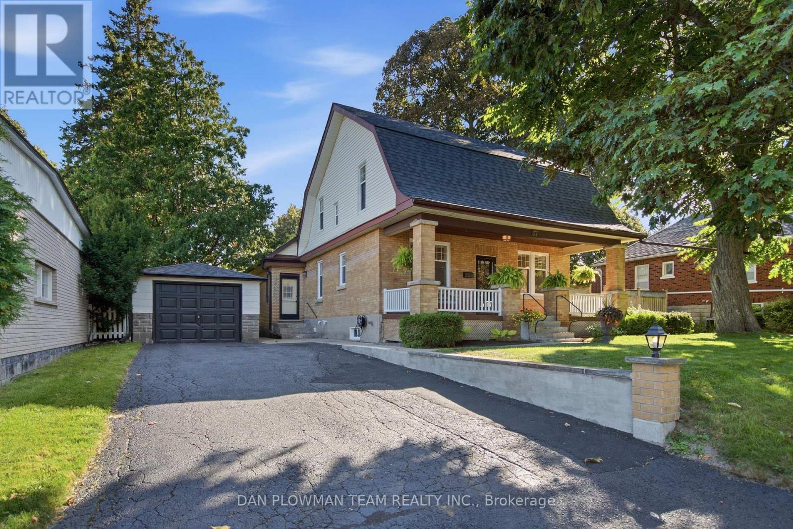 37 Wellington Street, Clarington, Ontario  L1C 1V4 - Photo 2 - E13691500