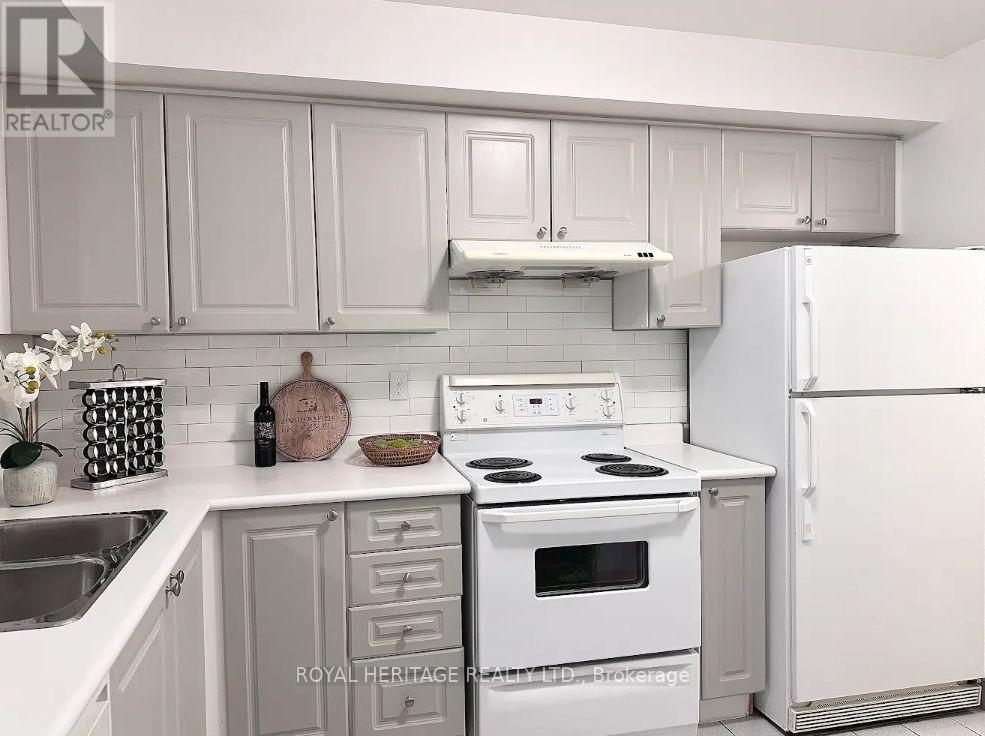 2110 - 18 Lee Centre Drive, Toronto, Ontario  M1H 3H5 - Photo 6 - E13691590