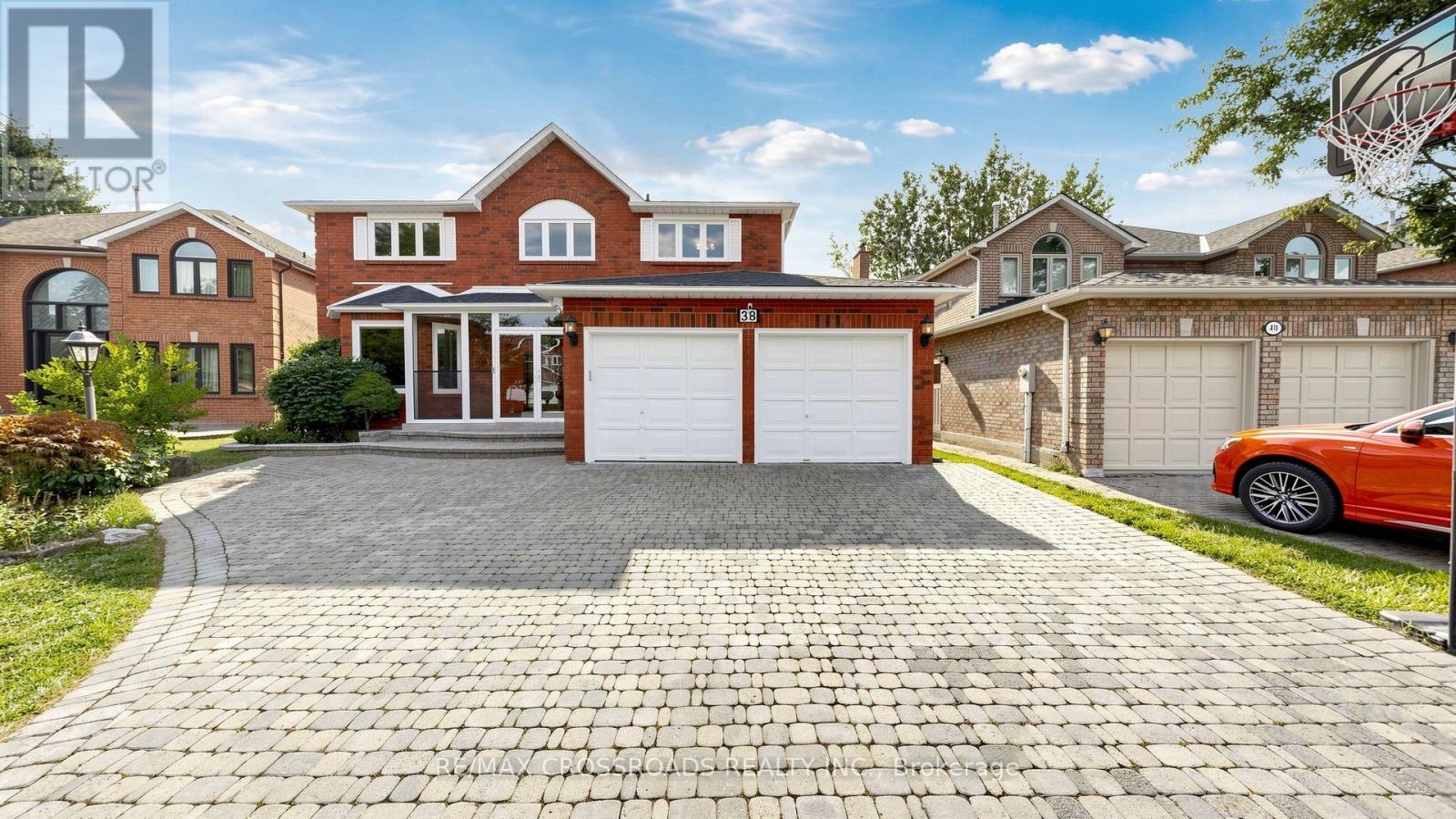 38 Morrison Crescent, Markham, Ontario  L3R 9L6 - Photo 2 - N13691608