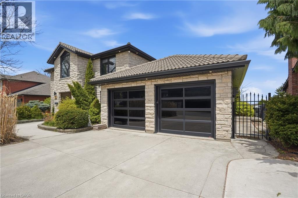 176 Albion Falls Boulevard, Hamilton, Ontario  L8W 1R6 - Photo 3 - 40856882