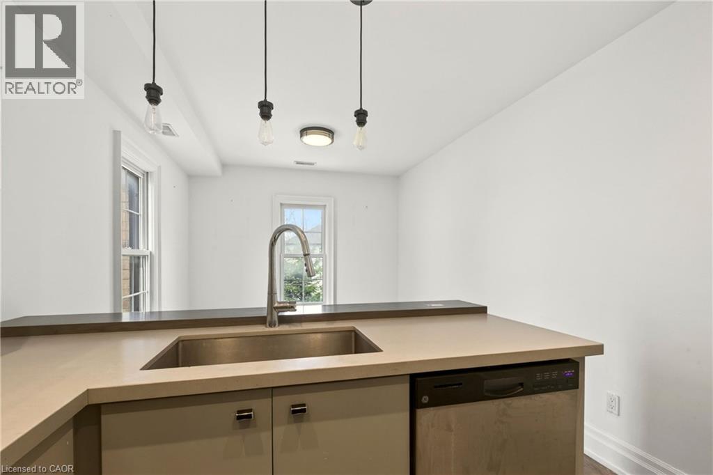 760 Lakeshore Road E Unit# 201, Mississauga, Ontario  L5E 1C7 - Photo 15 - 40856783