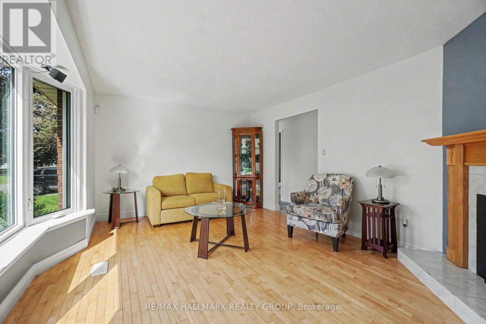 279 Pintail Terrace, Ottawa, Ontario  K1E 1Z9 - Photo 5 - X13688986