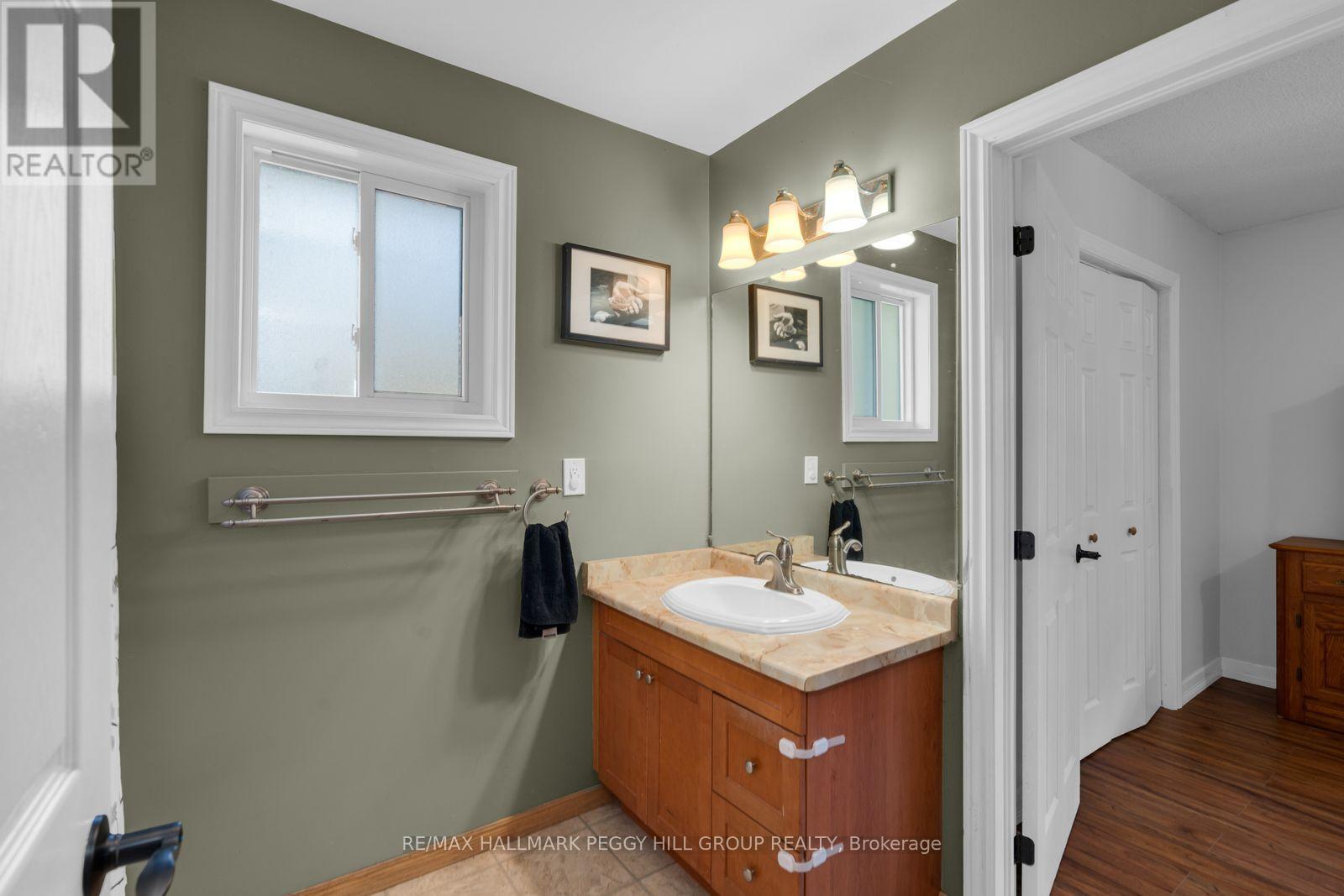 55 Shelswell Boulevard, Oro-Medonte, Ontario L0L 2E0 - Photo 12 - S13691460