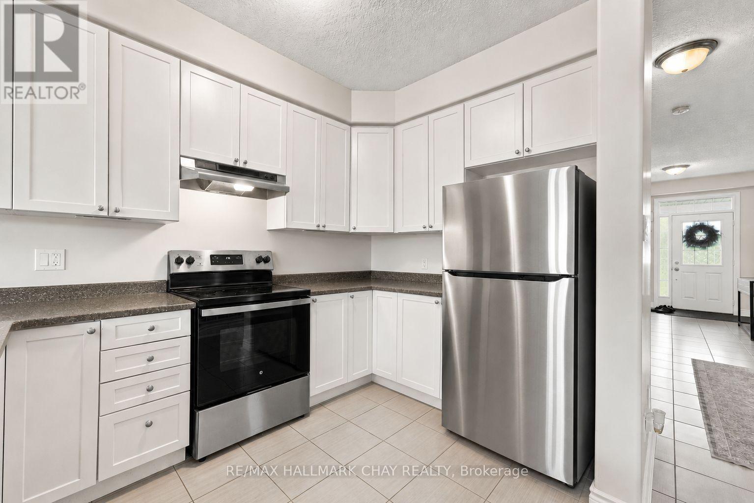 23 Nathan Crescent, Barrie (Painswick South), Ontario  L4N 0S5 - Photo 10 - S13691474
