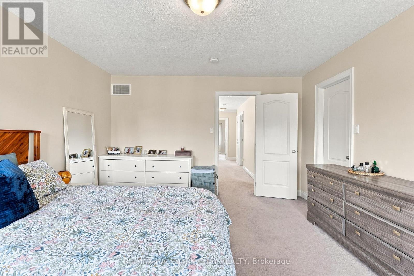 23 Nathan Crescent, Barrie (Painswick South), Ontario  L4N 0S5 - Photo 23 - S13691474