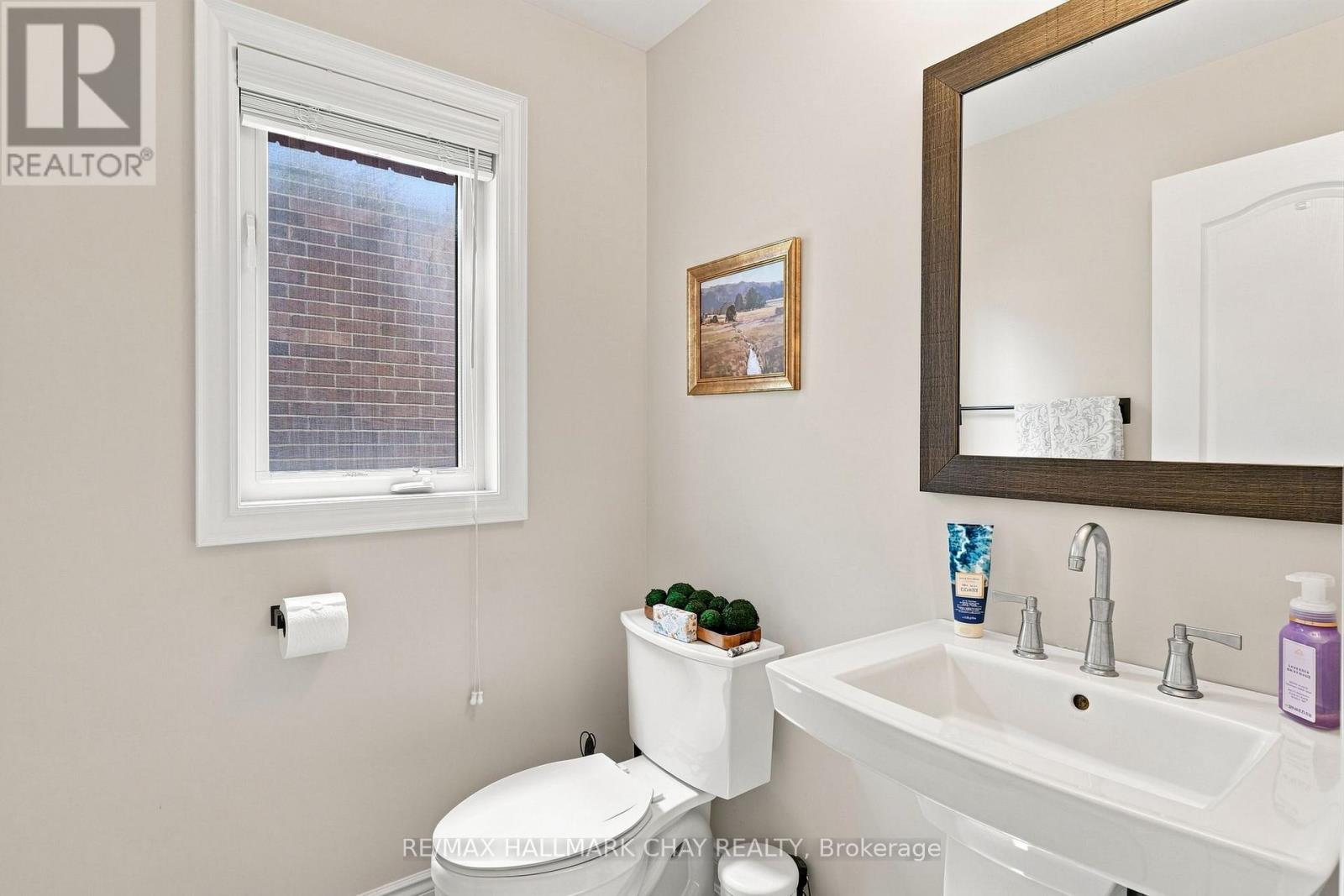 23 Nathan Crescent, Barrie (Painswick South), Ontario  L4N 0S5 - Photo 6 - S13691474