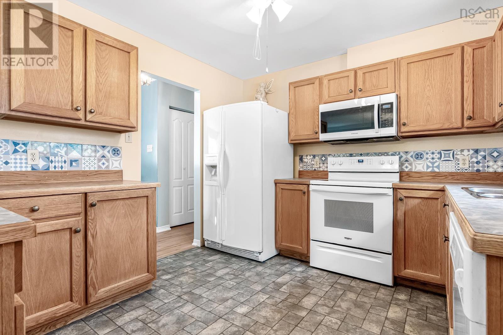 1653 Riverside Drive, Lower Sackville, Nova Scotia  B4C 2Y7 - Photo 18 - 202620980