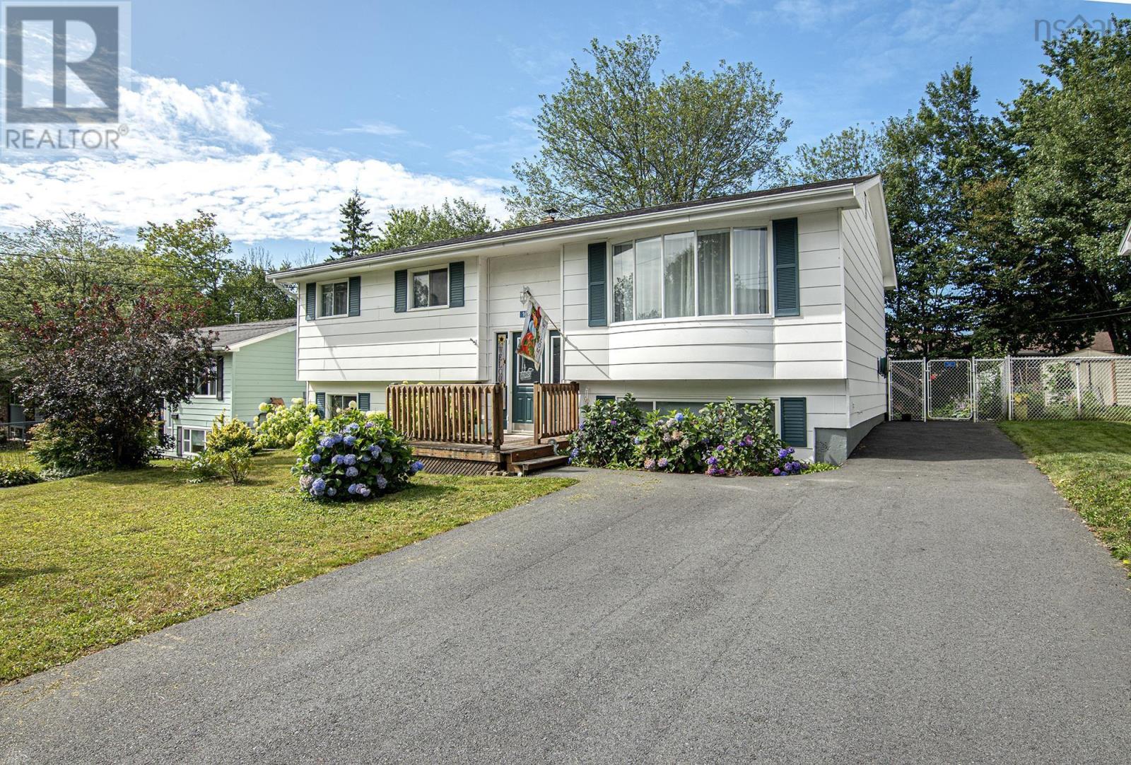 1653 Riverside Drive, Lower Sackville, Nova Scotia  B4C 2Y7 - Photo 2 - 202620980