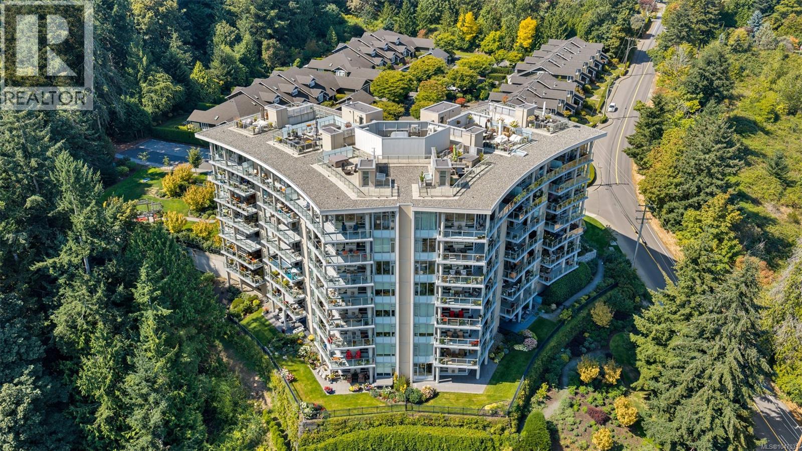 103 5388 Hill Rise Terr, Saanich, British Columbia  V8Y 3K3 - Photo 49 - 1047031