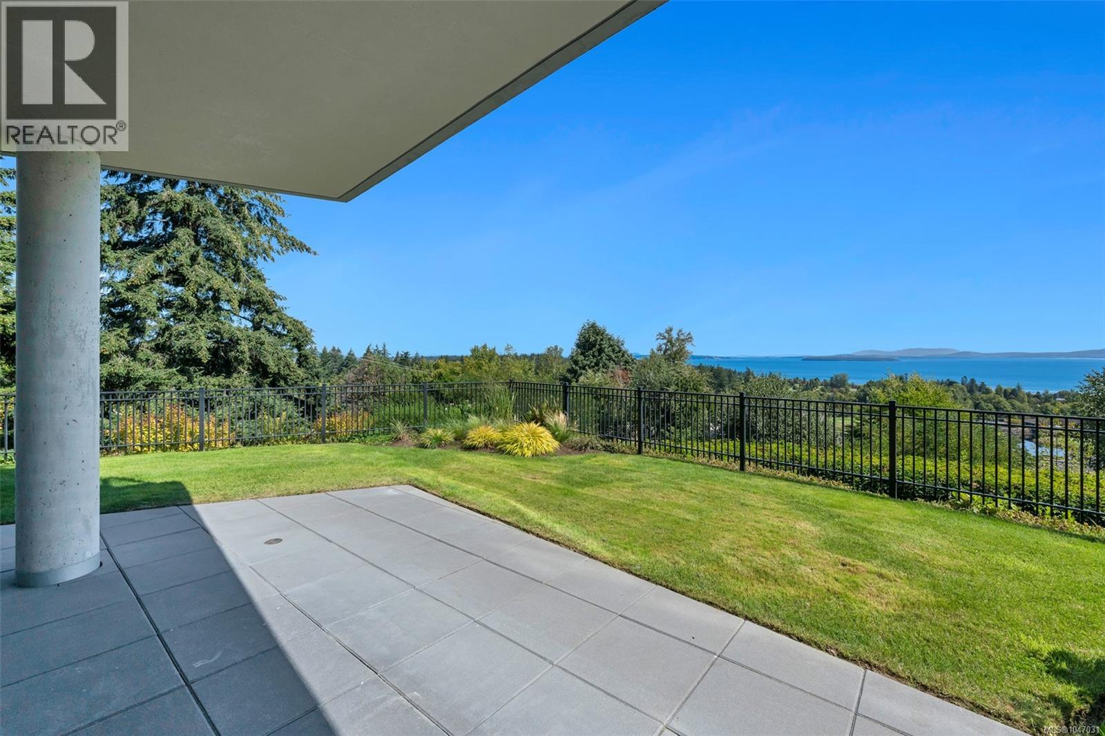103 5388 Hill Rise Terr, Saanich, British Columbia  V8Y 3K3 - Photo 40 - 1047031