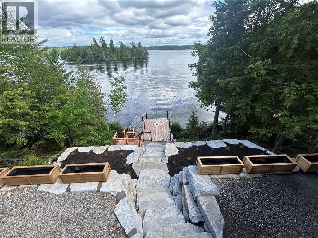 5789 N KENNISIS LAKE Road, Haliburton, Ontario