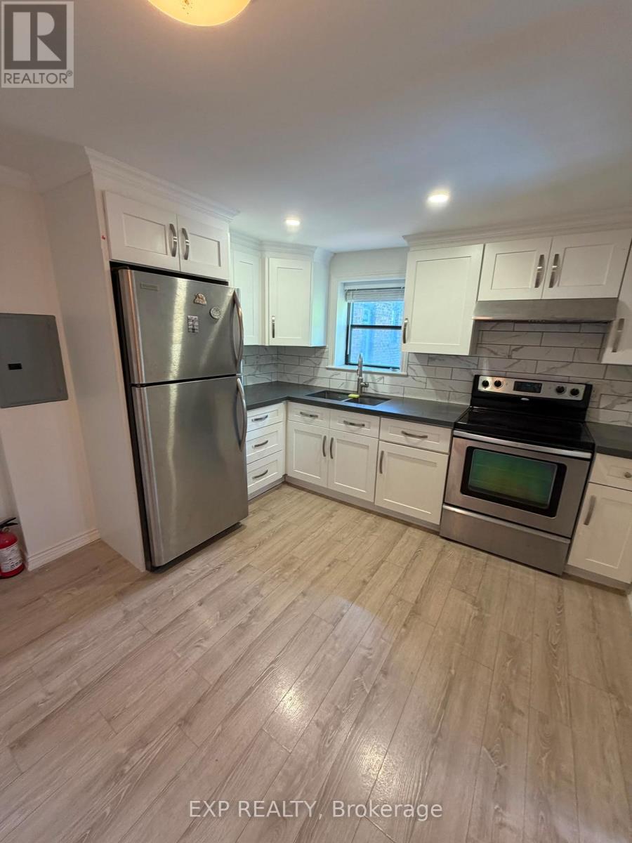 4 - 677 Durie Street, Toronto, Ontario  M6S 3H4 - Photo 7 - W13447786