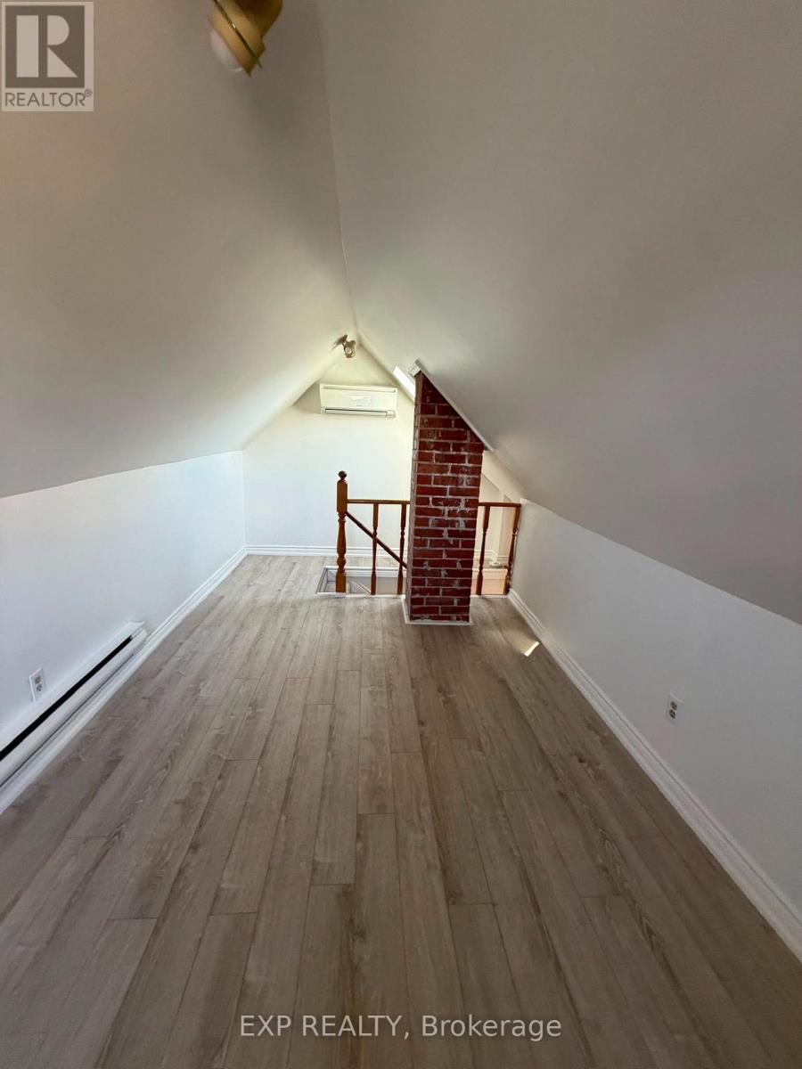 4 - 677 Durie Street, Toronto, Ontario  M6S 3H4 - Photo 12 - W13447786