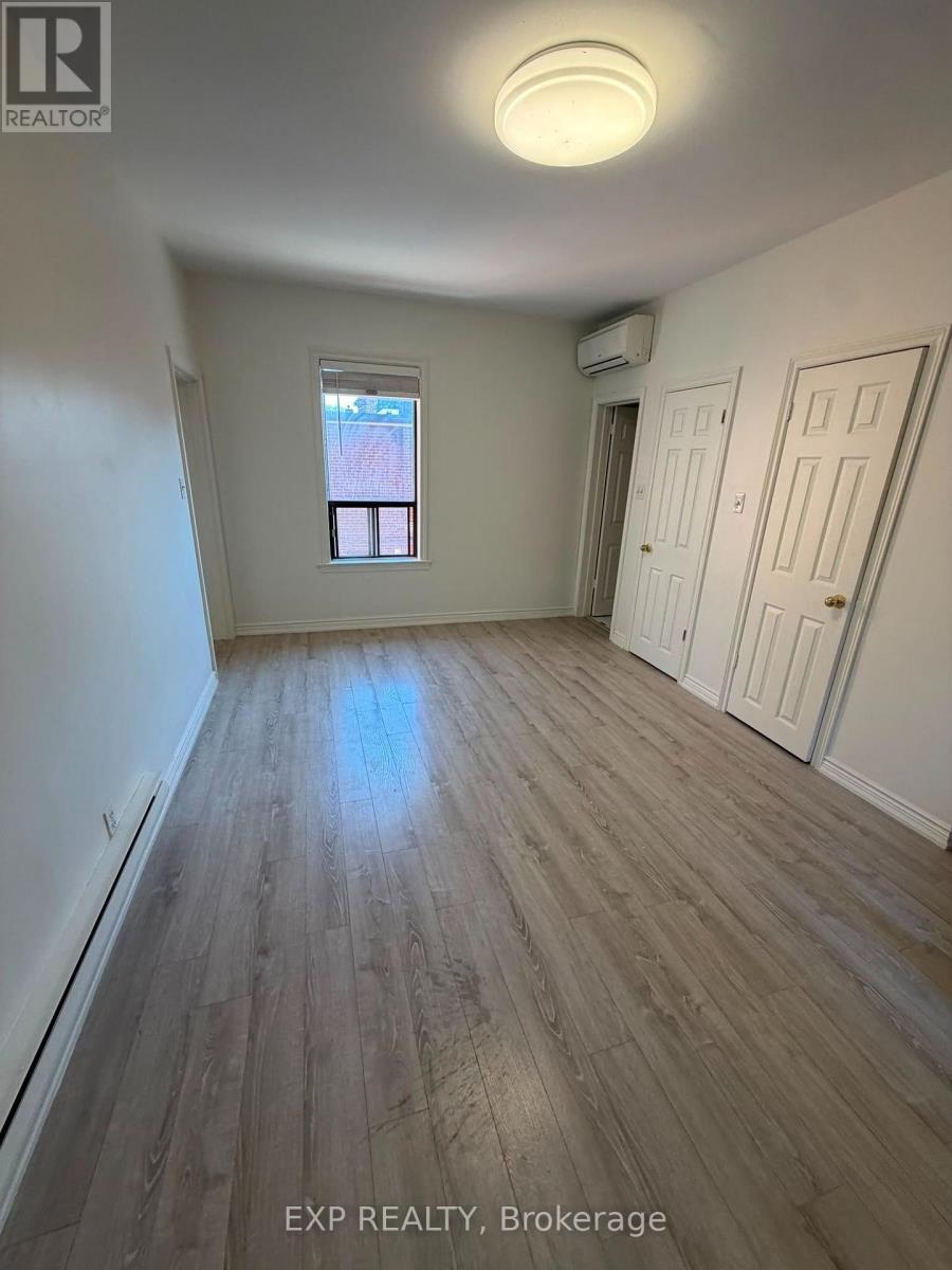 4 - 677 Durie Street, Toronto, Ontario  M6S 3H4 - Photo 8 - W13447786