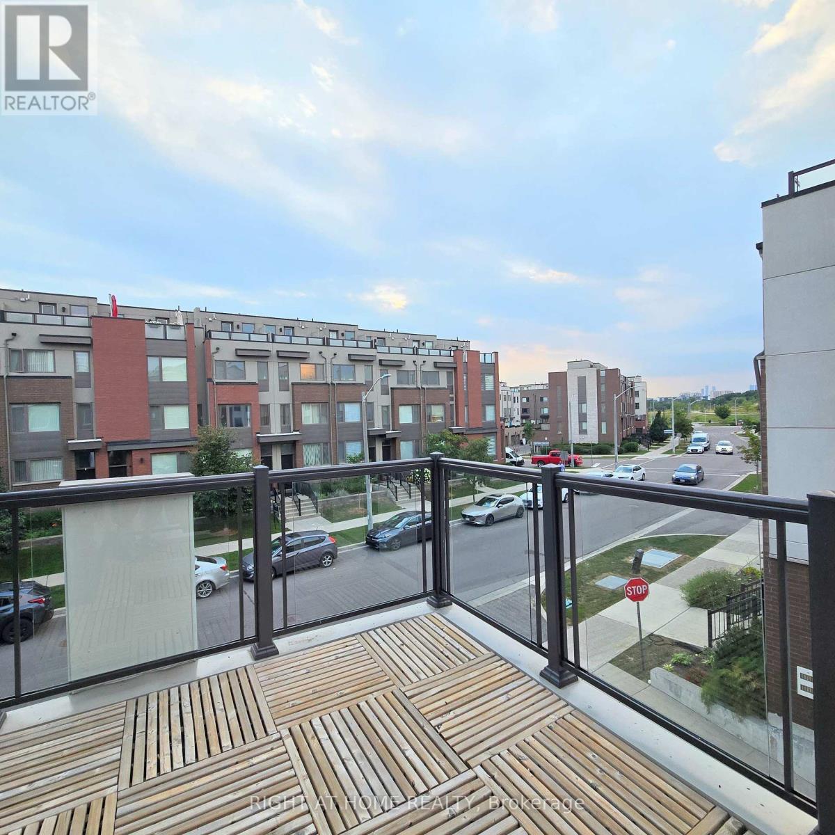 #upper Unit - 137 Frederick Tisdale Drive, Toronto, Ontario M3K 2B8 - Photo 10 - W13691494