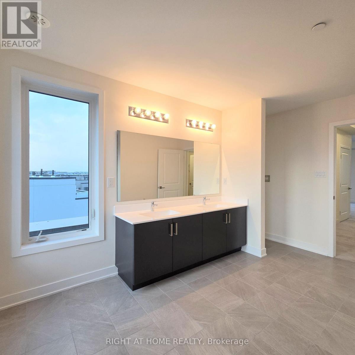 #upper Unit - 137 Frederick Tisdale Drive, Toronto, Ontario M3K 2B8 - Photo 25 - W13691494