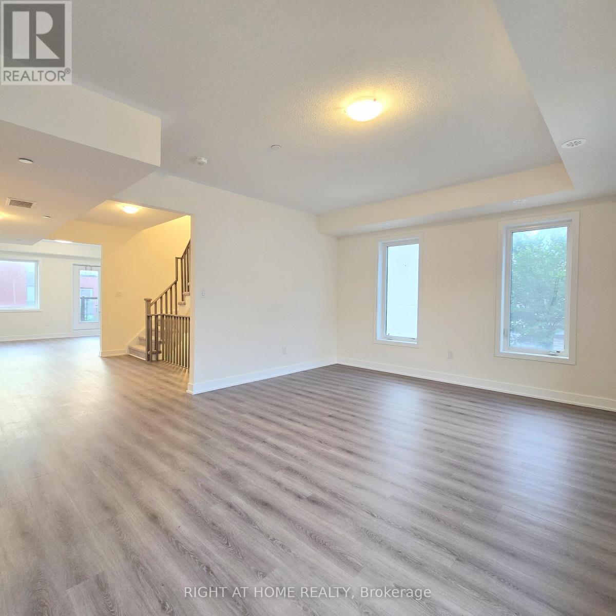 #upper Unit - 137 Frederick Tisdale Drive, Toronto, Ontario M3K 2B8 - Photo 5 - W13691494