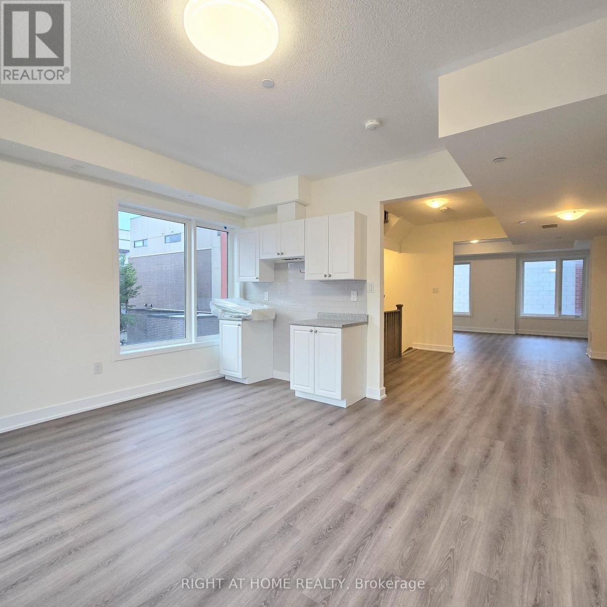 #upper Unit - 137 Frederick Tisdale Drive, Toronto, Ontario M3K 2B8 - Photo 7 - W13691494