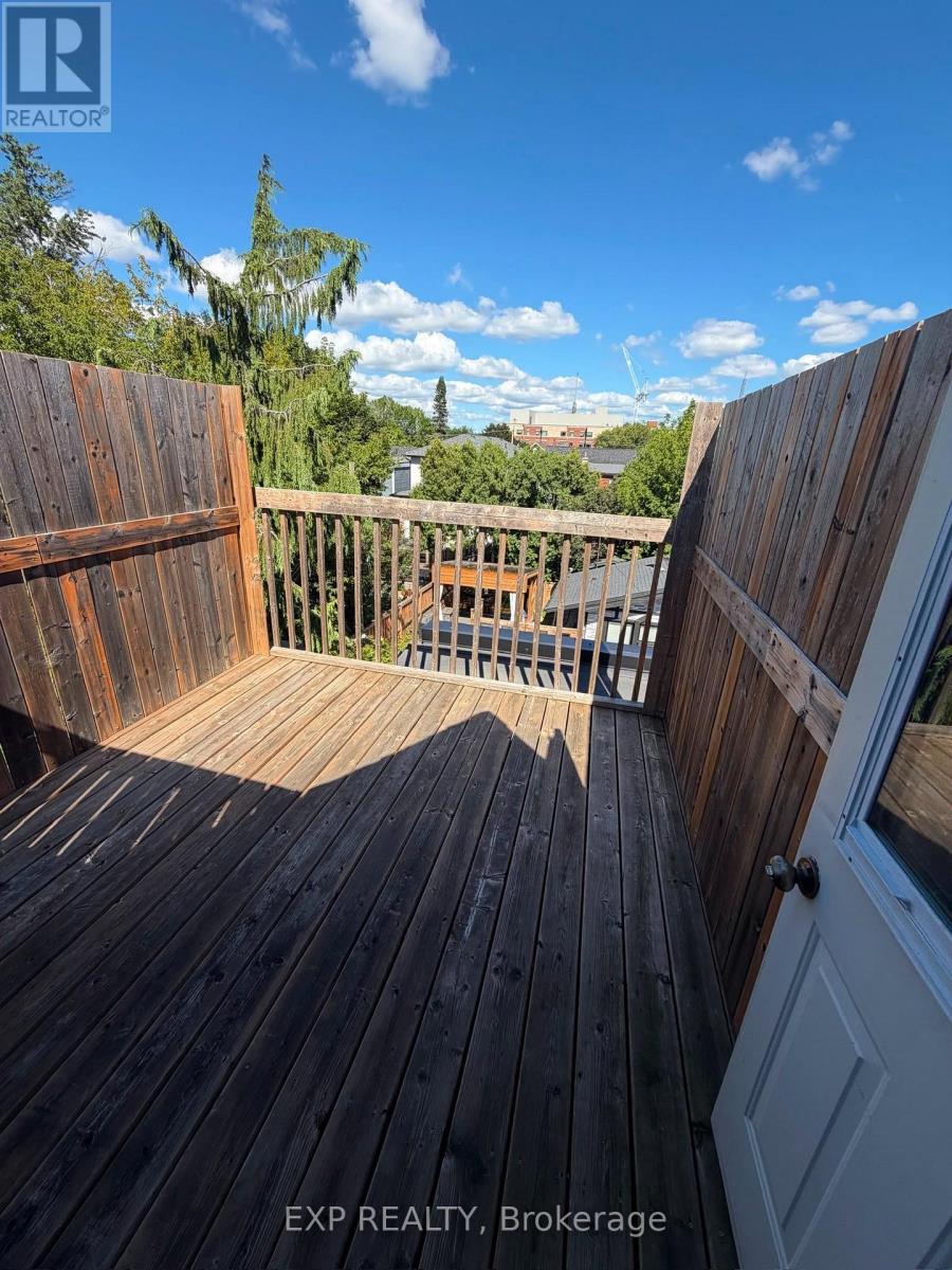 4 - 677 Durie Street, Toronto, Ontario  M6S 3H4 - Photo 15 - W13447786
