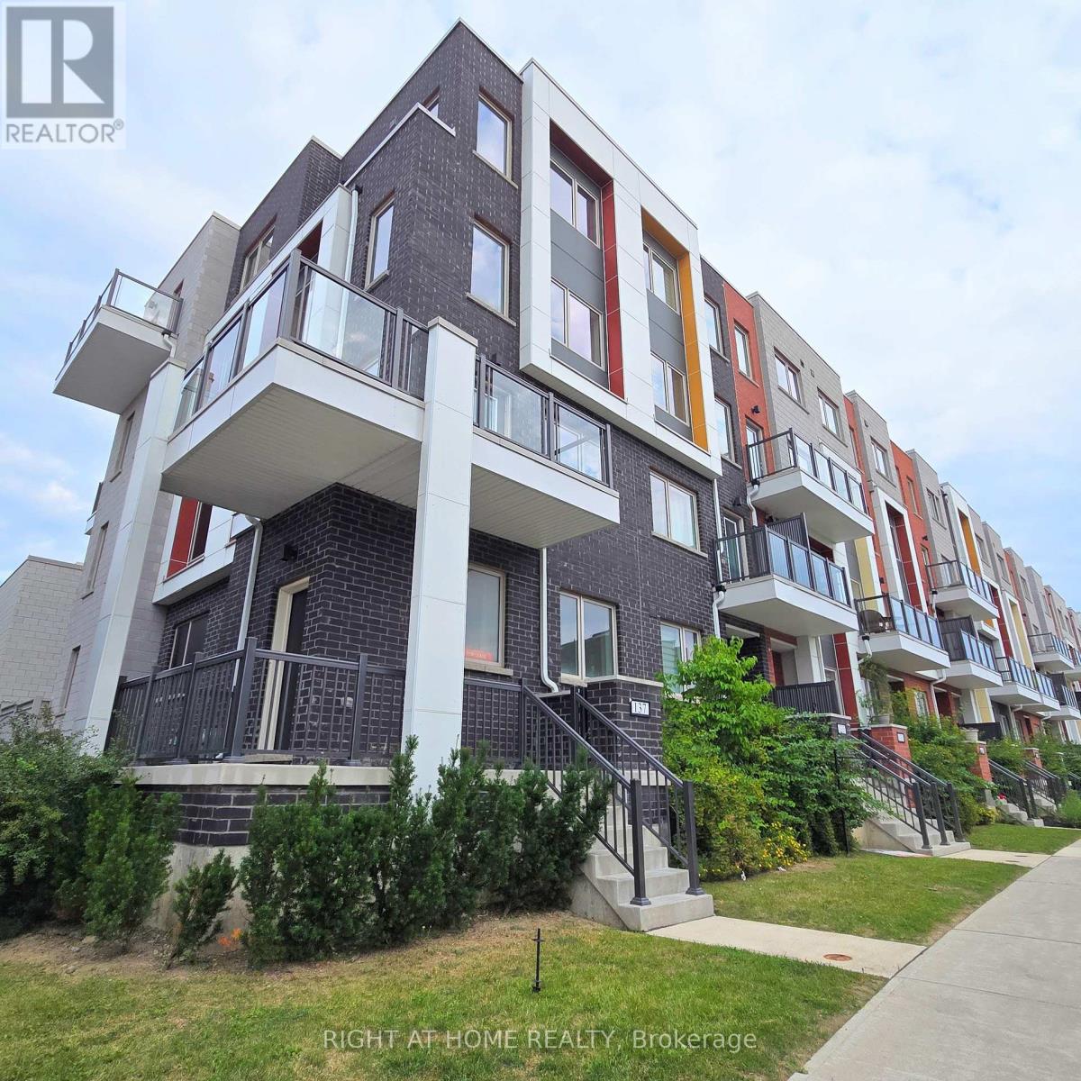 #LOWER/MAIN UNIT - 137 FREDERICK TISDALE DRIVE, Toronto, Ontario