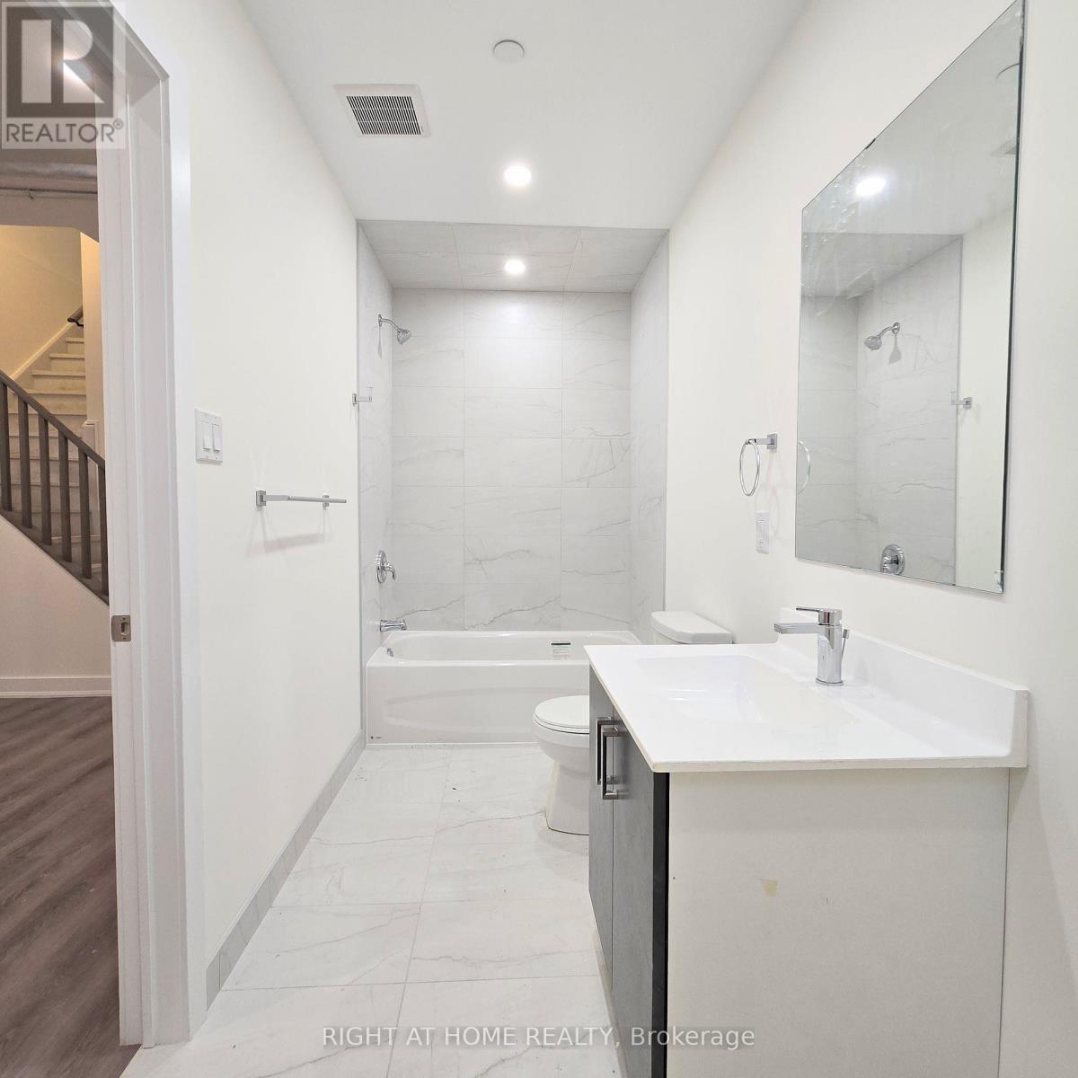 #lower/main Unit - 137 Frederick Tisdale Drive, Toronto, Ontario  M3K 2B8 - Photo 17 - W13691512