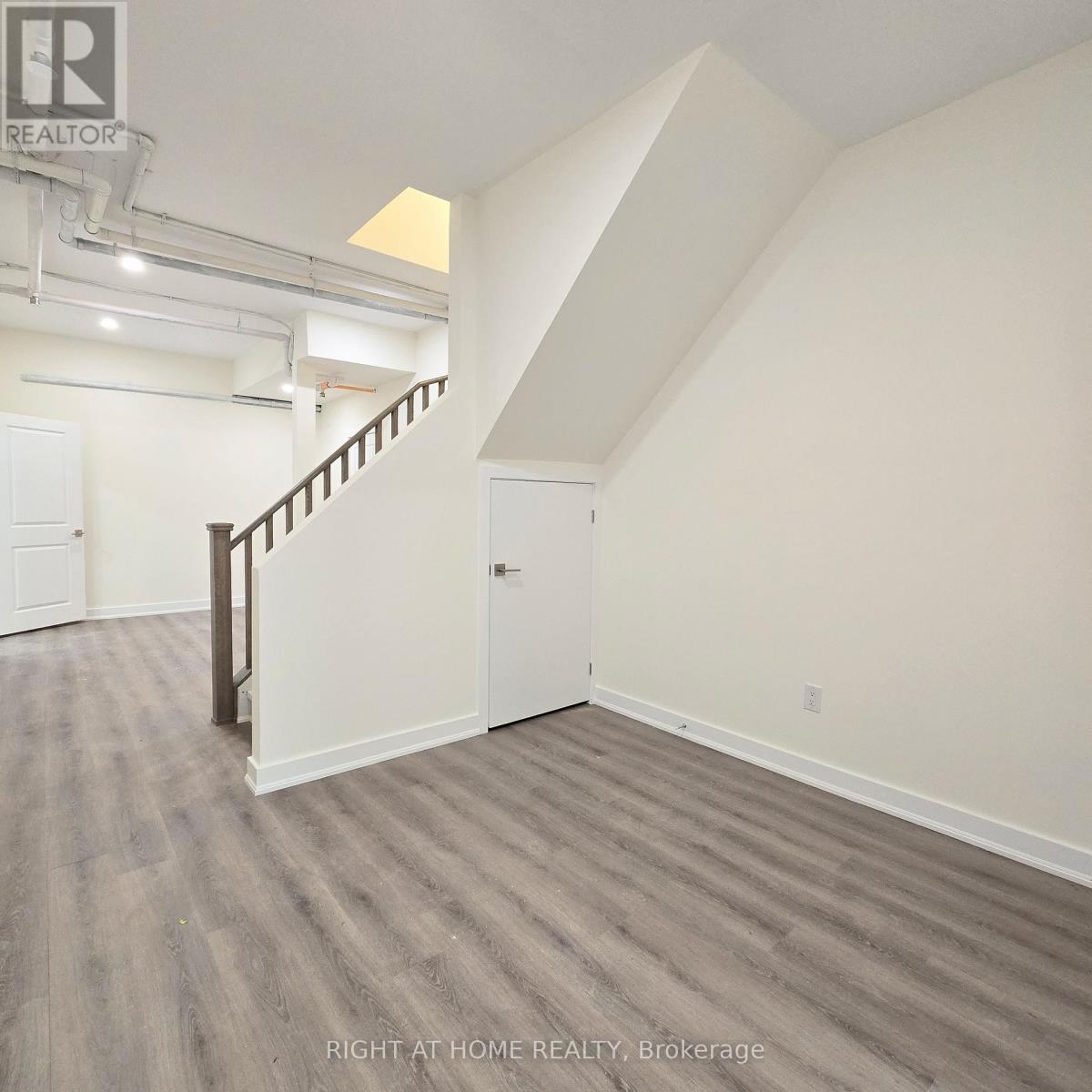 #lower/main Unit - 137 Frederick Tisdale Drive, Toronto, Ontario  M3K 2B8 - Photo 19 - W13691512