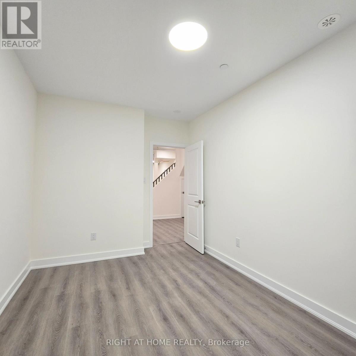#lower/main Unit - 137 Frederick Tisdale Drive, Toronto, Ontario  M3K 2B8 - Photo 23 - W13691512