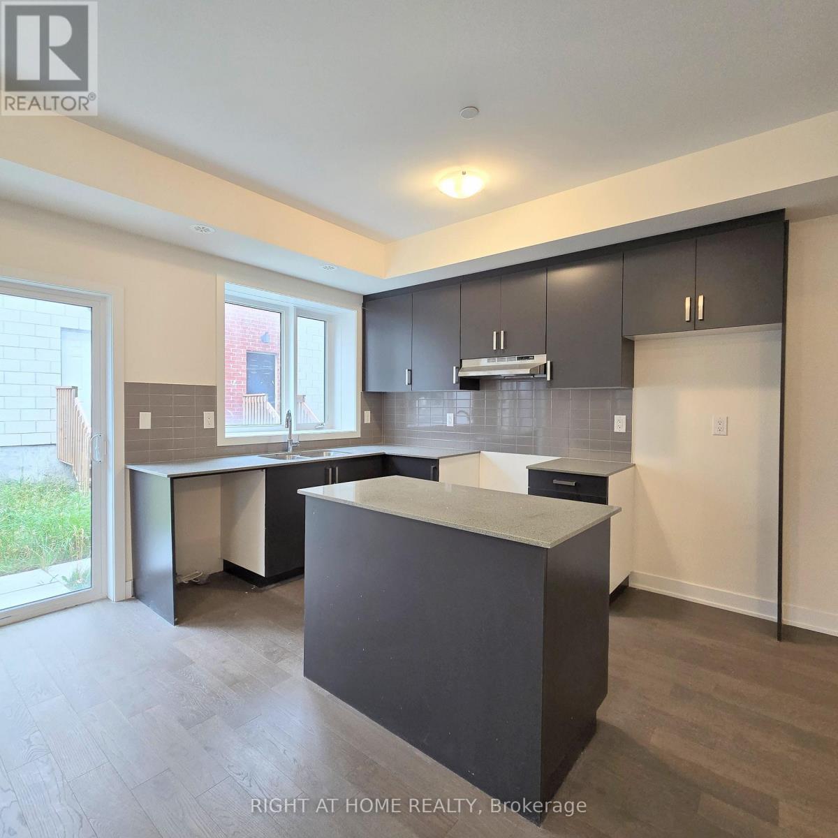 #lower/main Unit - 137 Frederick Tisdale Drive, Toronto, Ontario  M3K 2B8 - Photo 9 - W13691512