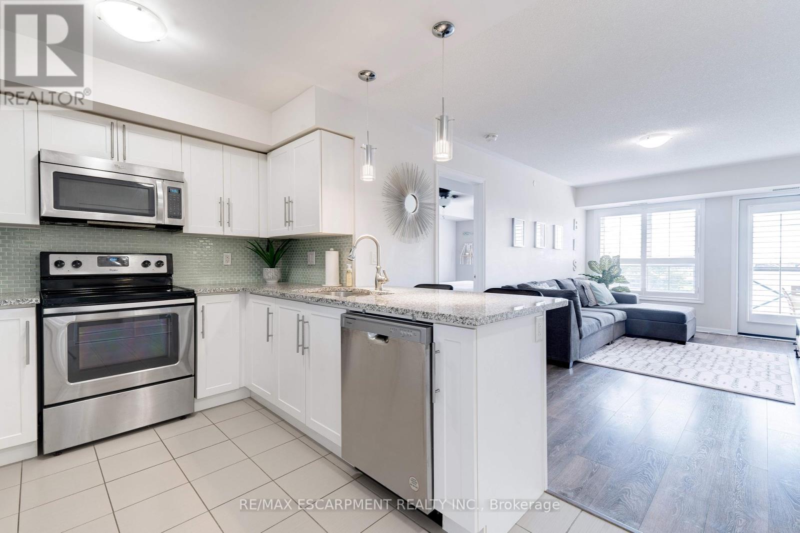 406 - 1045 Nadalin Heights, Milton, Ontario  L9T 8R5 - Photo 5 - W13691554