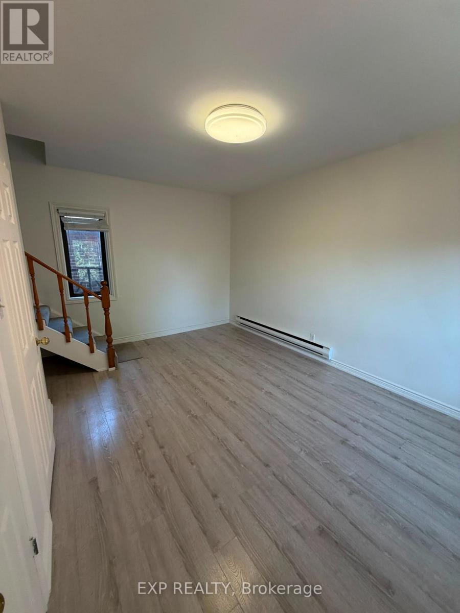 4 - 677 Durie Street, Toronto, Ontario  M6S 3H4 - Photo 9 - W13447786