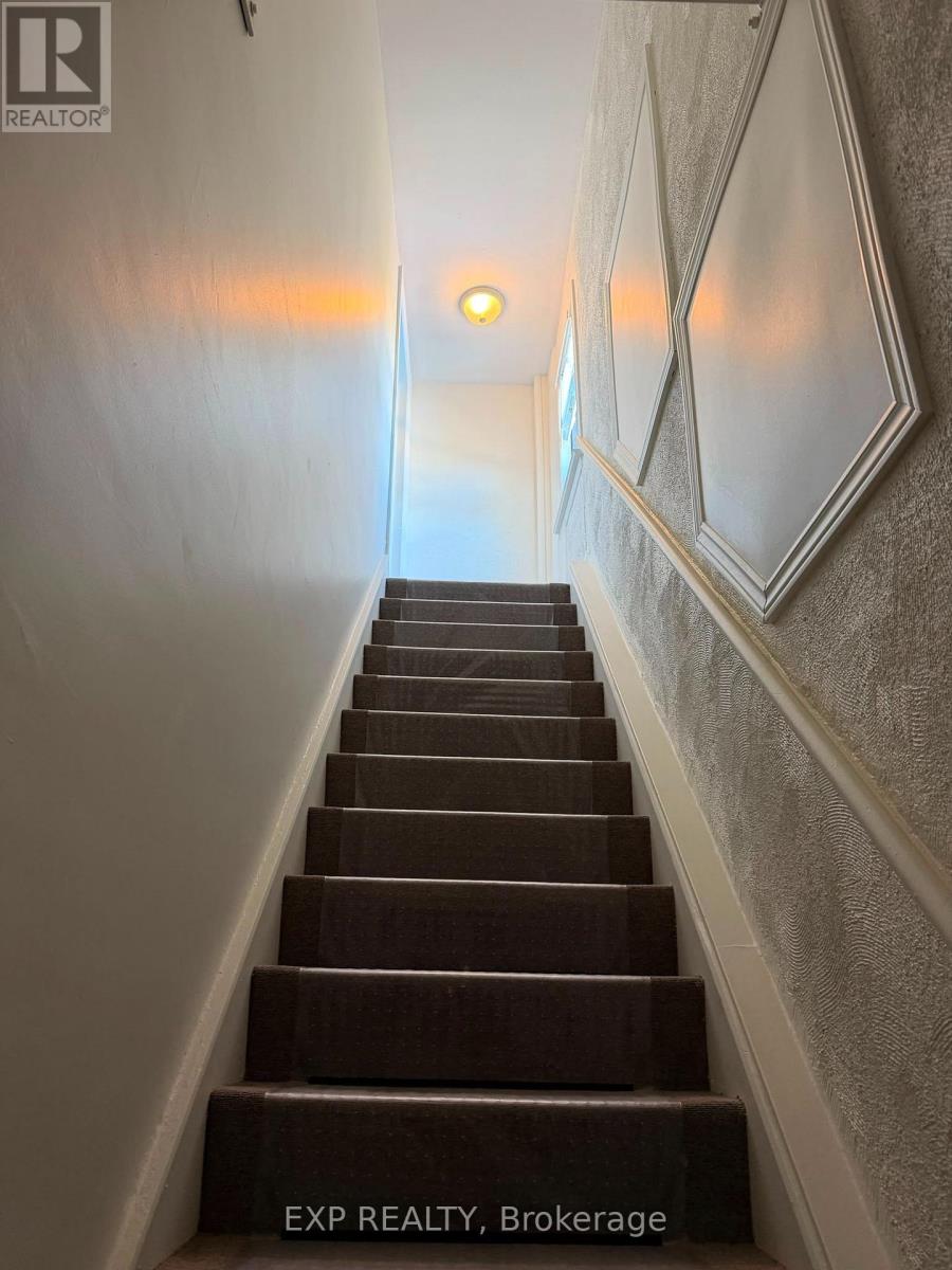 4 - 677 Durie Street, Toronto, Ontario  M6S 3H4 - Photo 17 - W13447786