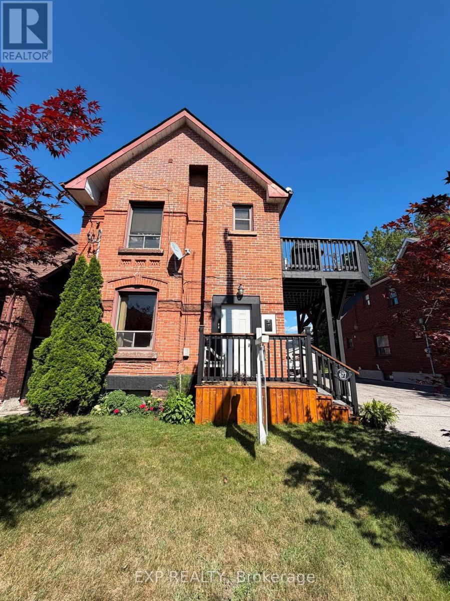 4 - 677 Durie Street, Toronto, Ontario  M6S 3H4 - Photo 4 - W13447786