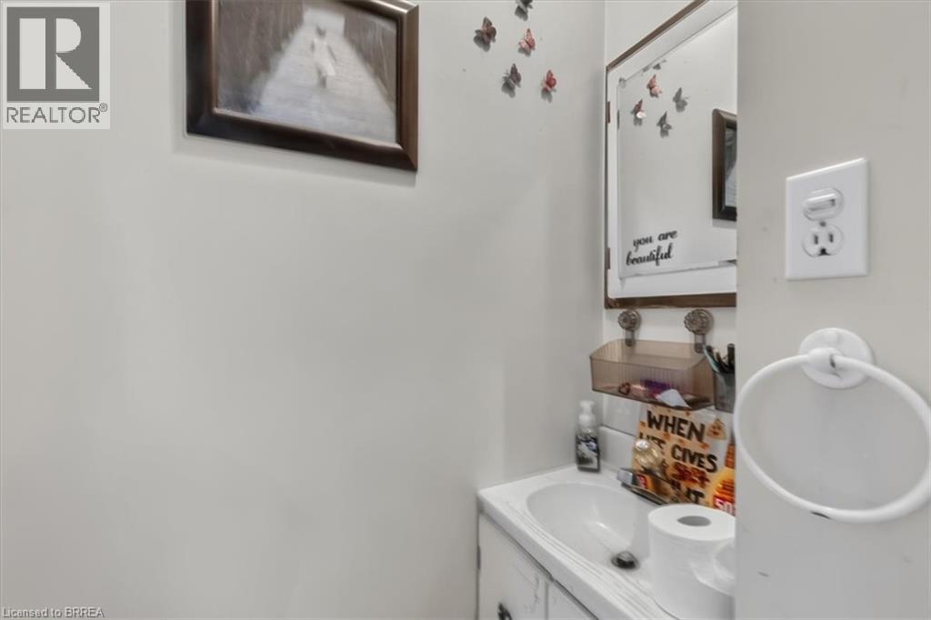 60 Park Road N, Brantford, Ontario  N3S 6T7 - Photo 8 - 40856602