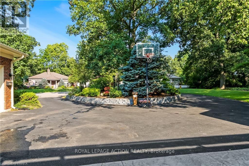 19 Oakley Road, Brantford, Ontario  N3T 5J9 - Photo 6 - X13691522