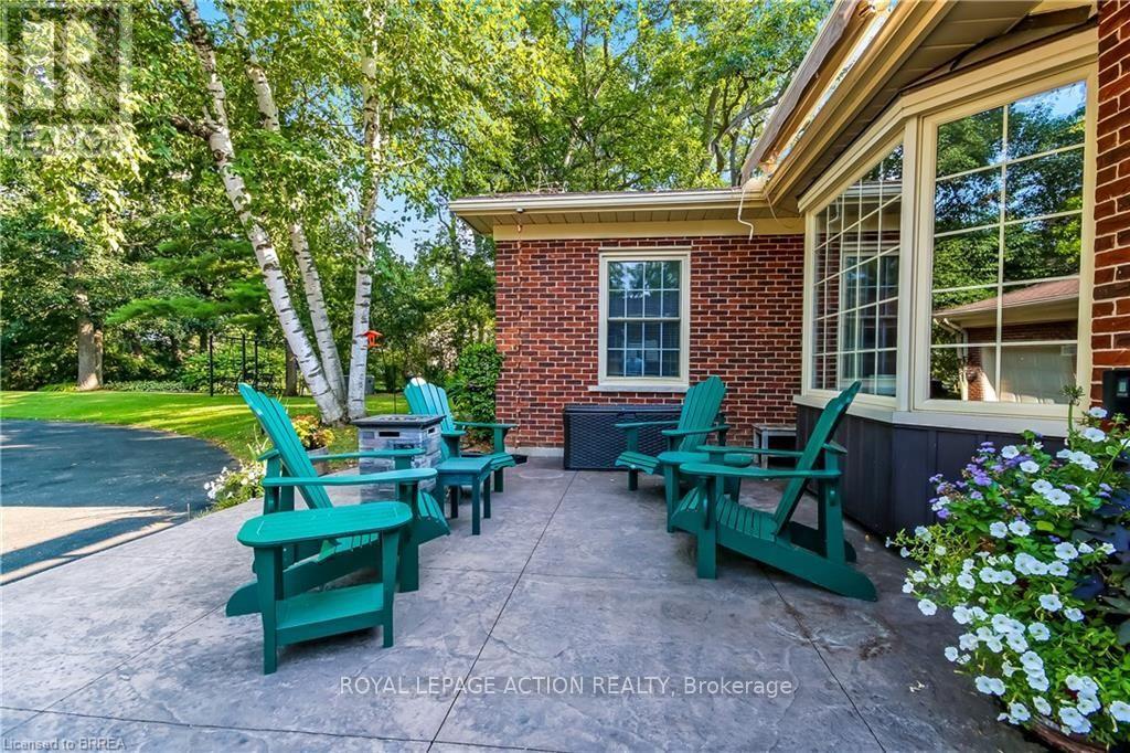 19 Oakley Road, Brantford, Ontario  N3T 5J9 - Photo 7 - X13691522