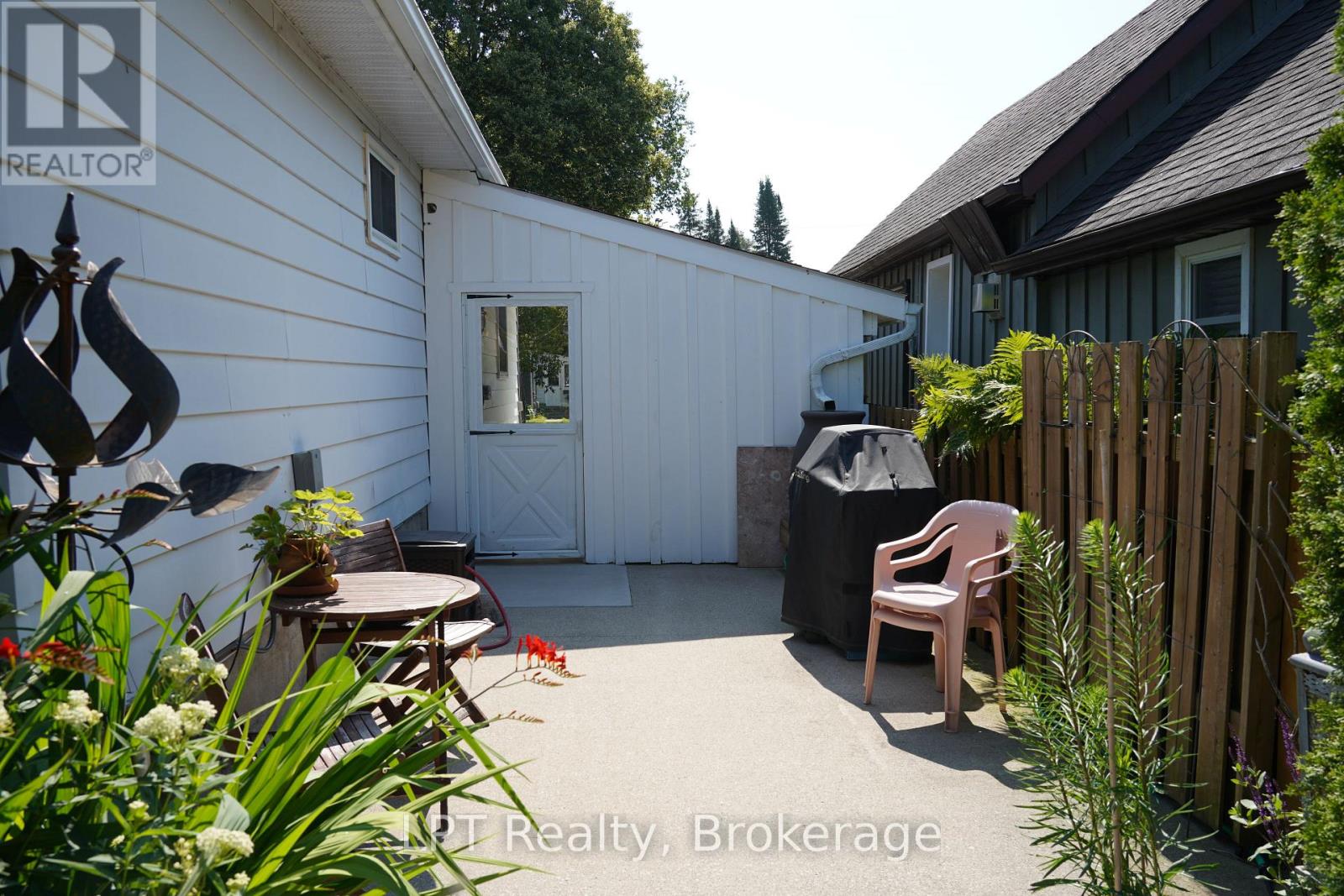1568 5th Avenue, Owen Sound, Ontario  N4K 5B5 - Photo 43 - X13584574