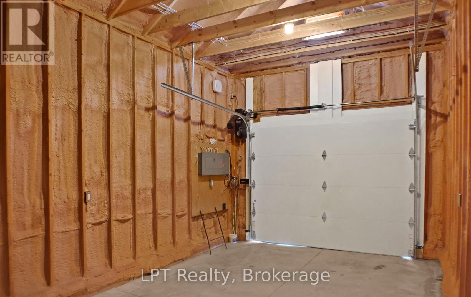 315 Shoreline Avenue, South Bruce Peninsula, Ontario  N0H 2T0 - Photo 36 - X13598180