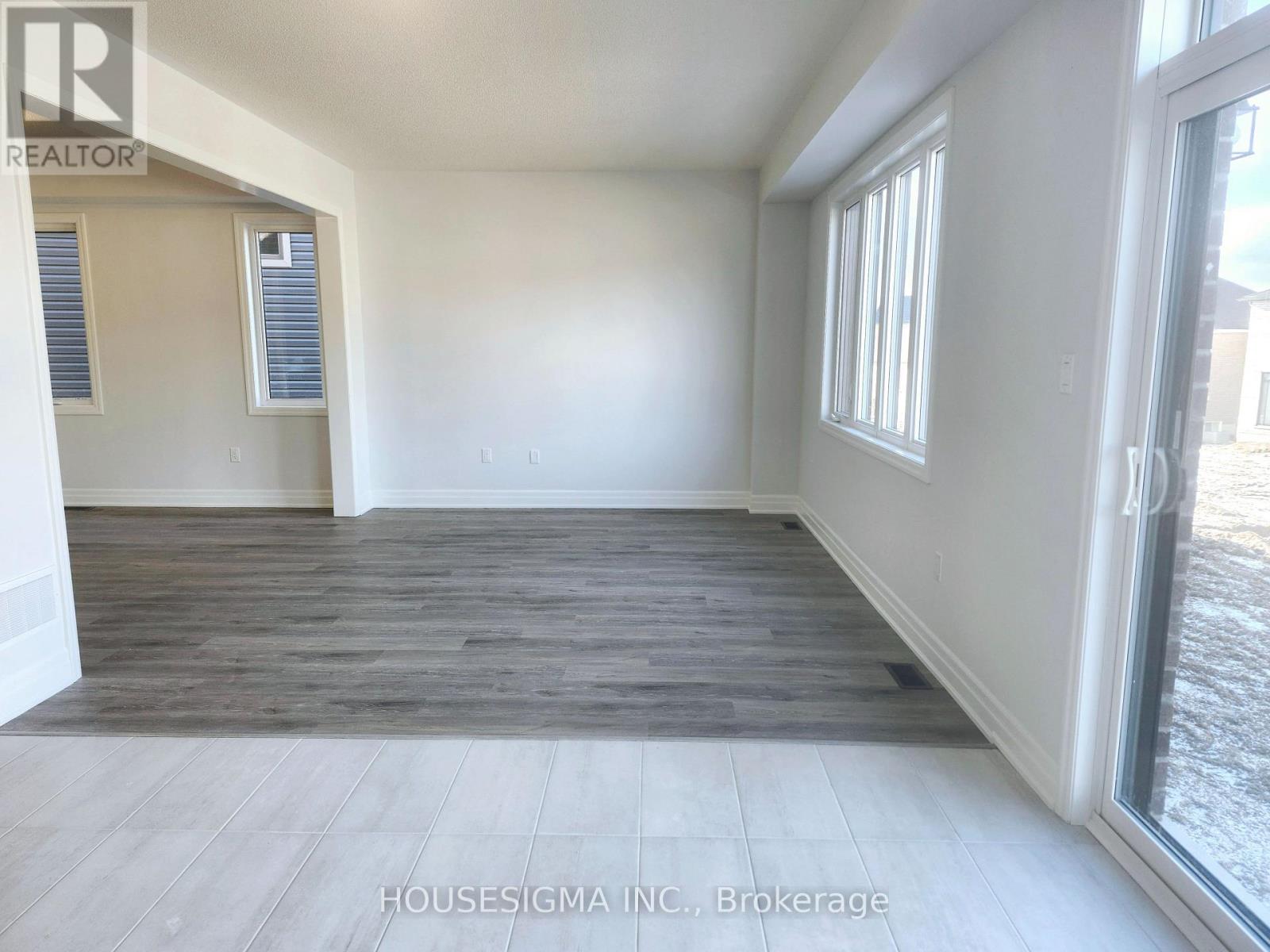 31 Rosanne Circle, Wasaga Beach, Ontario  L9Z 0N6 - Photo 14 - S13690624