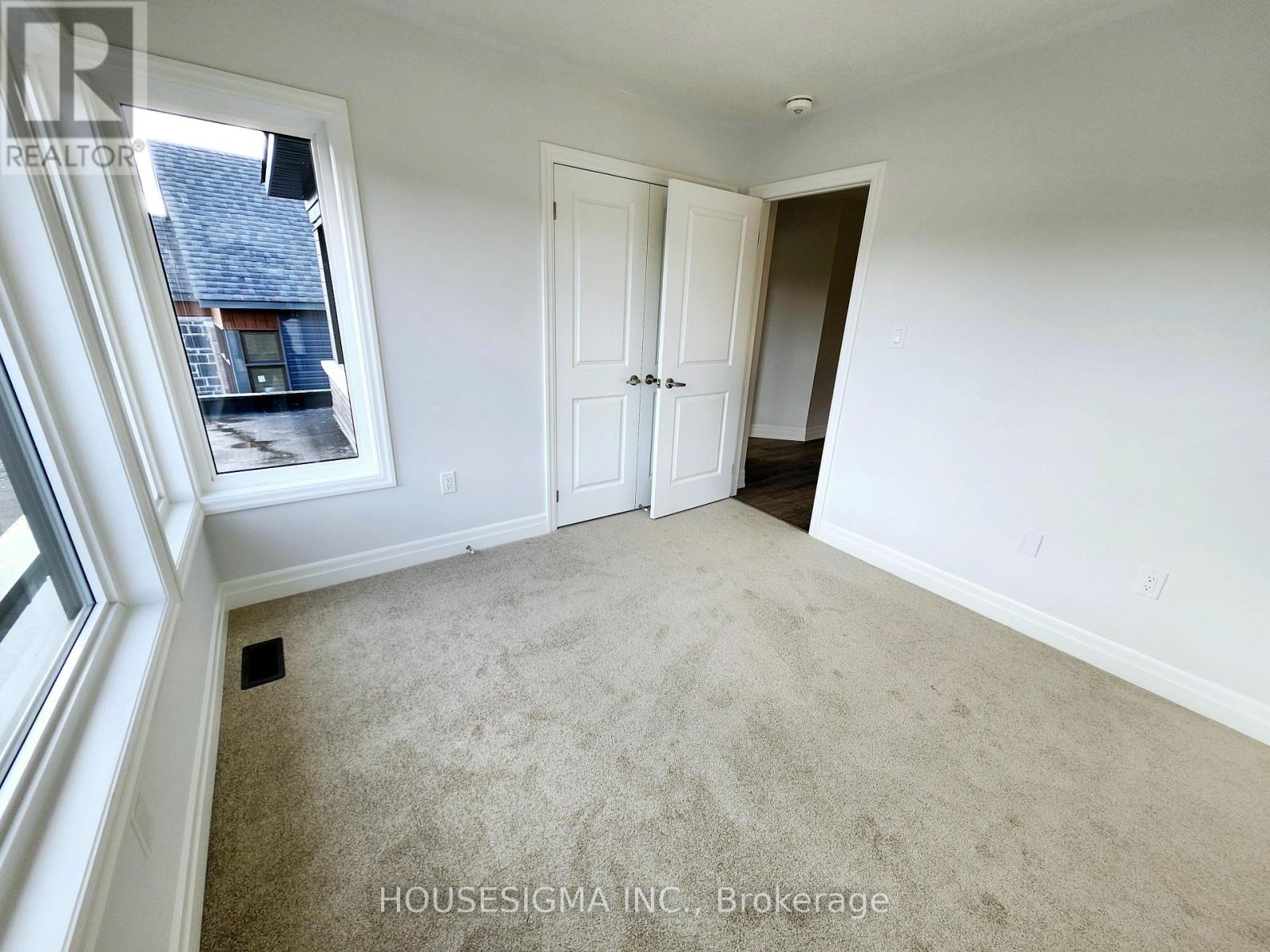 31 Rosanne Circle, Wasaga Beach, Ontario  L9Z 0N6 - Photo 22 - S13690624