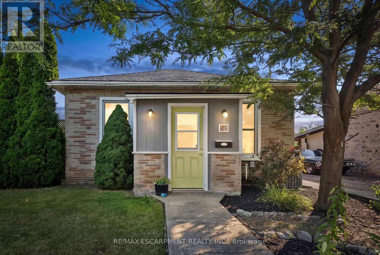 11 BROOK STREET, Cambridge, Ontario