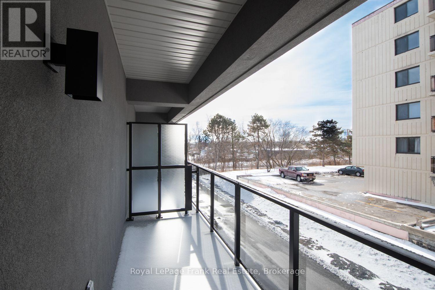302 - 143 Bloor Street W, Oshawa, Ontario  L1J 1P5 - Photo 6 - E13691338
